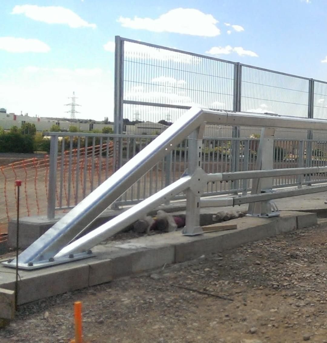 Sloped end terminal